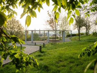 Pavilon v parku Sacre Coeur