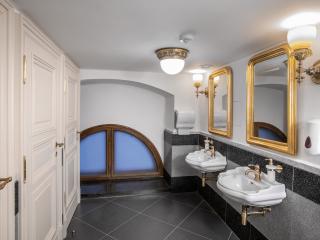 Rekonstrukce toalet v historické budově Národního divadla