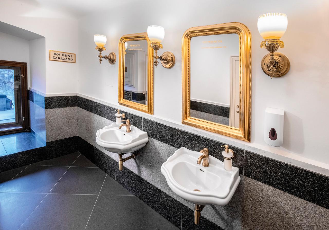 Rekonstrukce toalet v historické budově Národního divadla